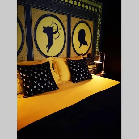 Le Boudoir *